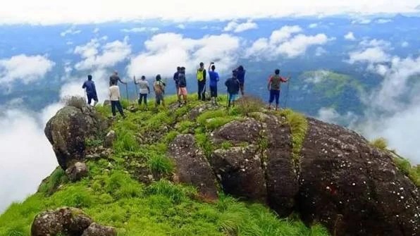 Neelakurinji Blossom Tour Package